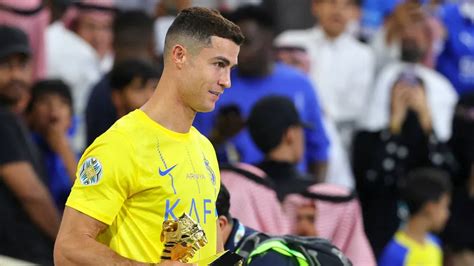 بالصور فرحة جنونية لرونالدو بلقبه الأول مع النصر السعودي