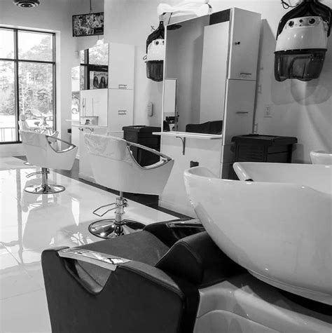 About Us - Salon Rehoboth