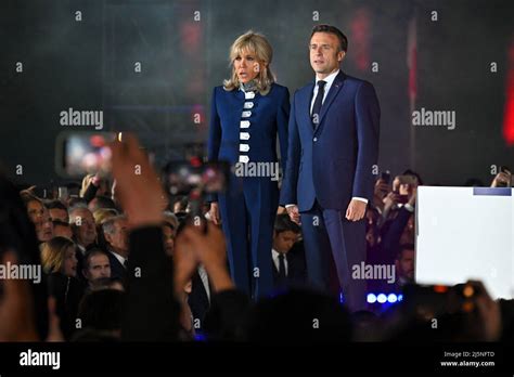 Parigi Francia 24th Apr 2022 Emmanuel Macron E Sua Moglie Brigitte