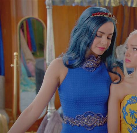 Pin By Steven Schafer On Descendants 2 Mal And Evie Evie Descendants