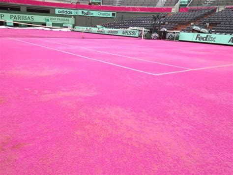 Roland Garros De La Terre Battue Rose Pour Les Demi Finales Du Simple