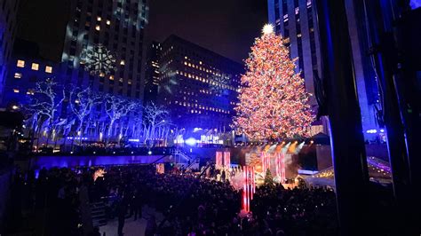 Photos The 2019 Rockefeller Center Christmas Tree Is Lit Untapped