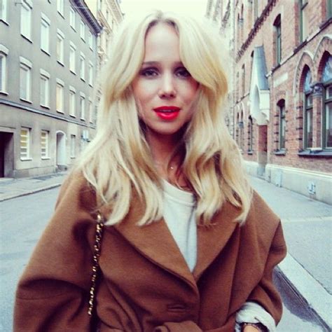 Pin On Beauty Elin Kling Hair Styles Blonde Hair Red Lips