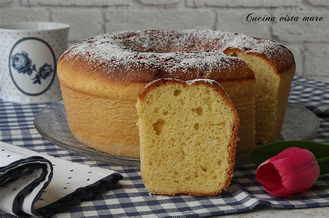 Ciambellone Del Bar Nel Fornetto Versilia