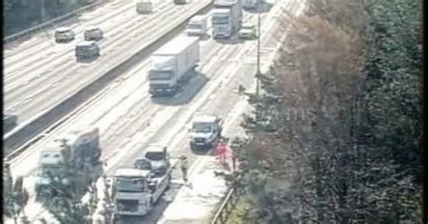 Live M1 Updates As Long Queues Reported Near J27 After Car Fire