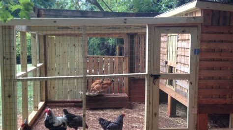 Chicken House Made With Pallets Youtube