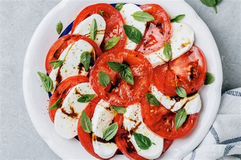 Tomaten Mozzarella Salat Mit Basilikum Ebalance