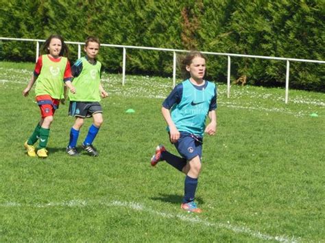 Les enfants découvrent le foot autrement Chilleurs aux Bois 45170