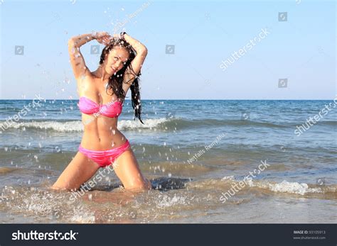 Sexy Bikini Model Posing On BeachẢnh có sẵn93105913 Shutterstock