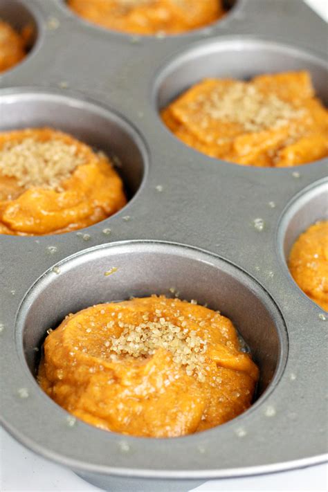 Bakery Style Pumpkin Muffins Holoka Home