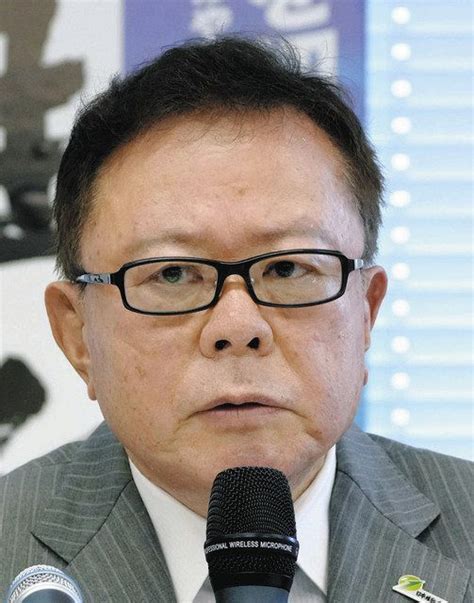 維新の猪瀬氏に「セクハラ」批判相次ぐ 女性立候補予定者の胸元付近に触れ演説：東京新聞デジタル