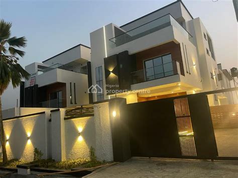 For Sale Astonishingly Finished Bedroom Fully Detached Duplex With A