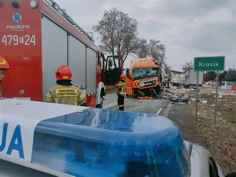 Wypadek W Krasiku Droga Krajowa 74 Zablokowana Po Zderzeniu