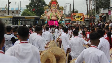 Navgharcha Maharaja Aagman Sohala Navghar Mitra Mandal Vasai