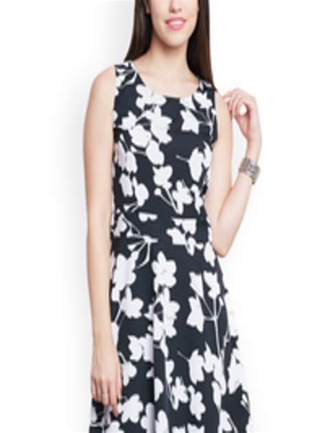 Buy Wisstler Women Black Printed Crepe Fit And Flare Dress Dresses For