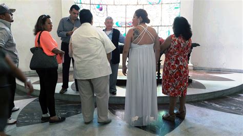 Se Celebr La Primera Boda Gay Del A O Ante El Registro Civil De La