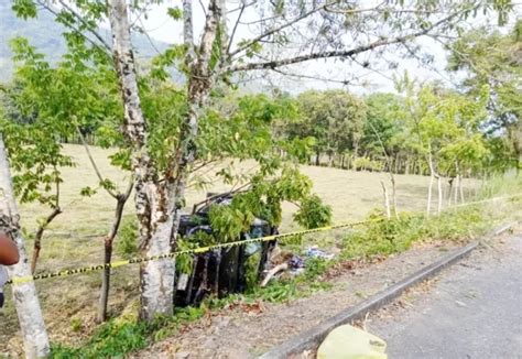 Accidente De Auto Cobra La Vida De 1 Mujer Y Deja 5 Heridos En Oaxaca