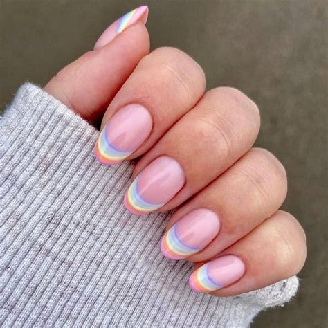 Rainbow Nails Tante Idee Per Sfoggiare Unghie Arcobaleno Trucchi Tv