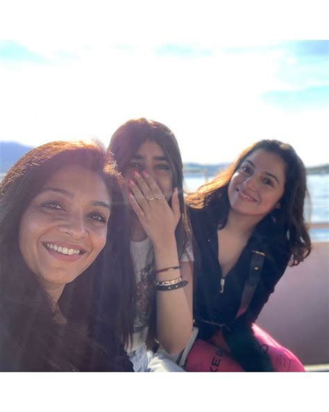 Divya Khosla Kumar Share Unseen Pics With Tisha Kumar Tisha Kumar