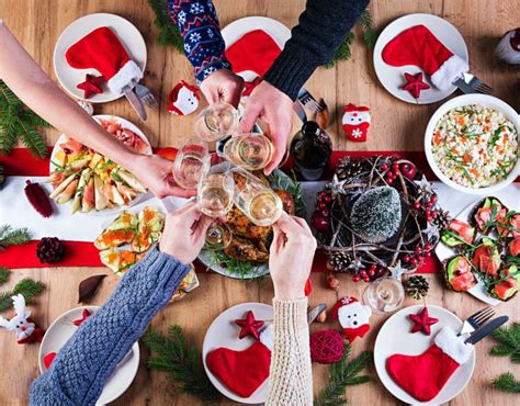 Cenone Della Vigilia O Pranzo Di Natale