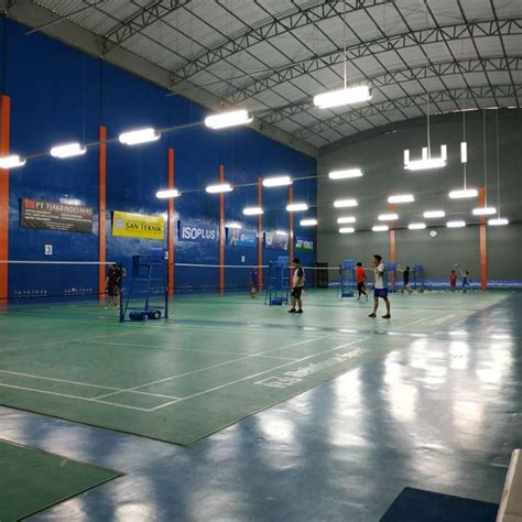 Sewa Lapangan Badminton Di Surabaya