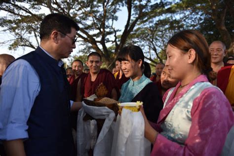 Sikyong Dr Lobsang Sangay Arrives In Mundgod Central Tibetan