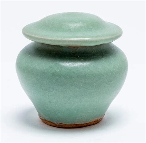 Chinese Longquan Jar And Cover Yuan Dynasty Or Later Asian Antiquities