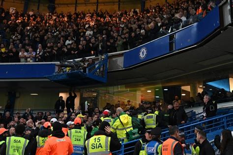 Just In Police Issue Statement After Leeds United Fan Is Taken To Hospital After Chelsea Fa Cup