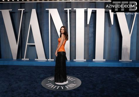 Emily Ratajkowski Sexy Seen Flaunting Her Hot Tits Vanity Fair Oscar Party In Beverly Hills AZNude