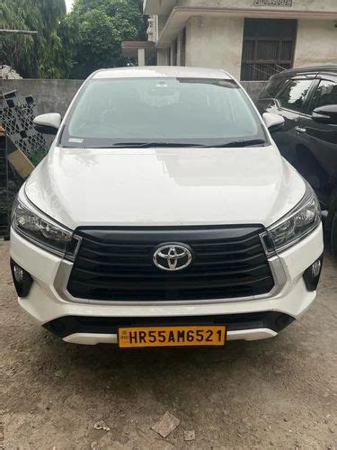 Toyota Innova Taxi Rental Service At Km In New Delhi Id