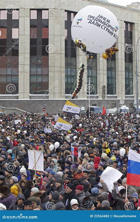 100000 Join Moscow Sakharov Avenue Protest Rally Editorial Photography