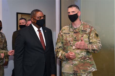 Secdef Visits Usspacecom Space Operations Command Spoc Article