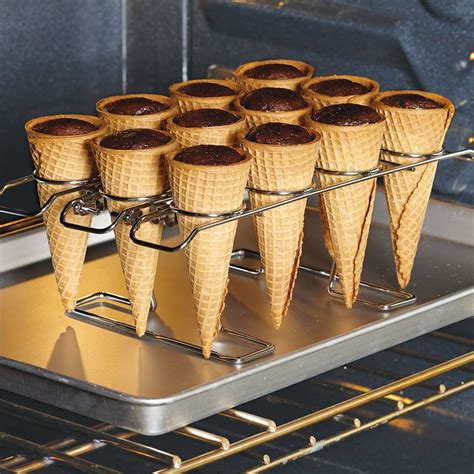 Wilton Cupcake Sugar Or Cake Ice Cream Cone Baking Rack Holds 12