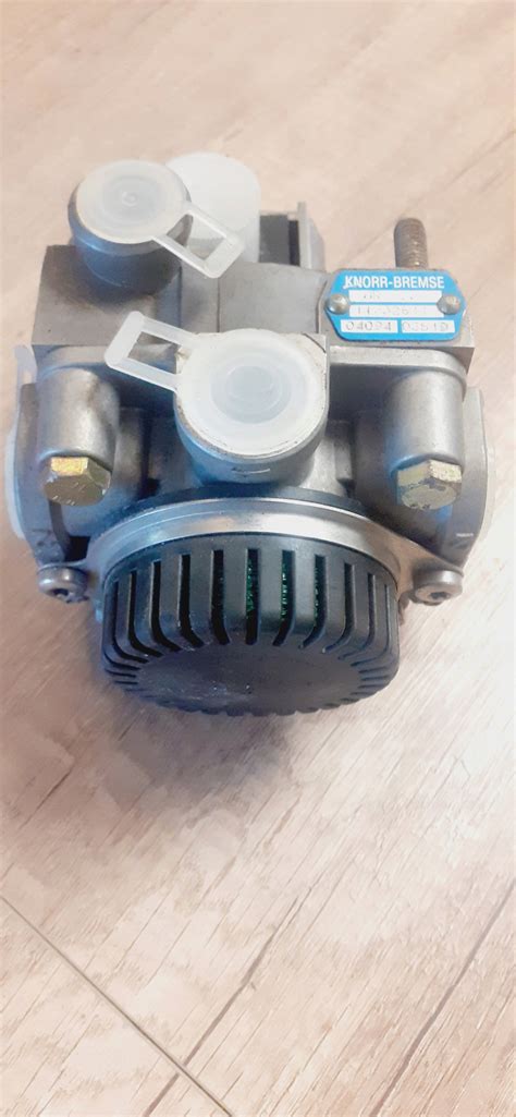 Zawór modulator ABS Naczepy BR 9232 KNORR BREMSE BR 9232 za 360 zł z