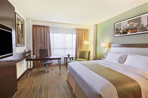 HOLIDAY INN® & SUITES MAKATI - Makati Glorietta Mall Palm Ayala Center 1224