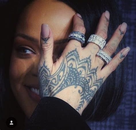 Rihanna Henna Tatto Hand Tatto Rings Rihanna Hand Tattoo Henna Hand Tattoo Hand Henna