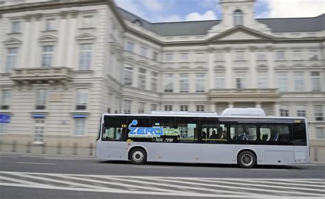 Chi Skie Autobusy Elektryczne W Warszawie