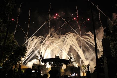 Frozen Fireworks Spectacular Frozen Summer Fun Hollywood Studios ...