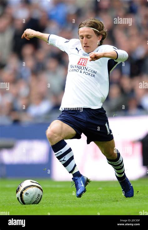 Luka Modric Tottenham Hotspur Fc Wembley Stadium London England 01