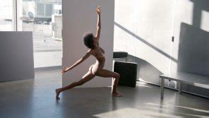 Ebonee Davis In An Artsy Nude Pose Porn Pic