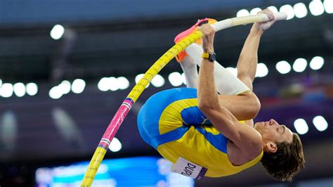 Duplantis ispisao historiju Osvojio zlato a onda još jednom oborio