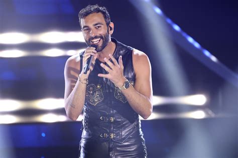 Marco Mengoni Sanremo 2023 I Look Versace Dal Green Carpet All Ultima