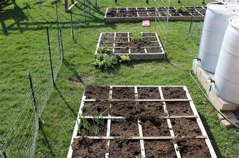 17 DIY Garden Fence Plans You Can Make Today - DIYnCrafty