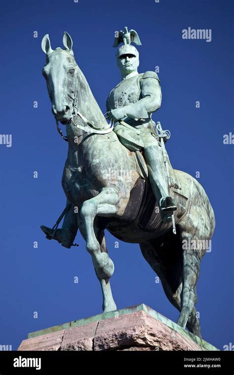 Koenig Friedrich Ii Statue Fotos Und Bildmaterial In Hoher Aufl Sung