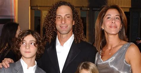 Kenny G Ordered To Pay Ex Wife 250k To Help Fight Him In Court Over