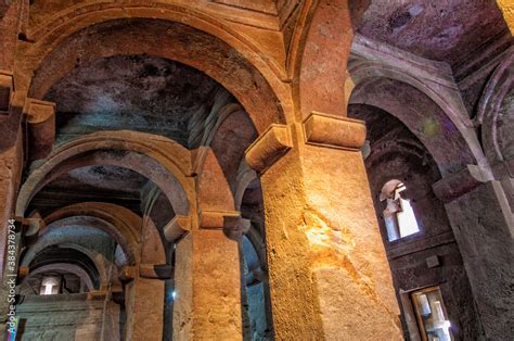 Foto Stock Monolithic Rock Cut Church Of Bete Medhane Alem Interior