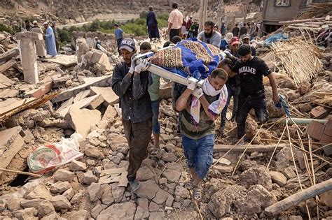 Morocco Rescuers Scour Rubble For Survivors After Quake Kills 2 100