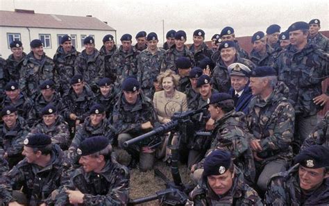 El día que Margaret Thatcher temió un ataque de España para recuperar