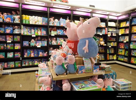 Peppa pig display books bookshop bookstore uk waterstones bookstore hi-res stock photography and ...