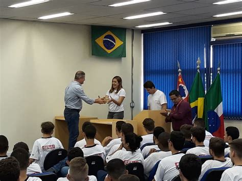 Walter Magui em Foco Alunos do Senai participam de palestra pré carnaval